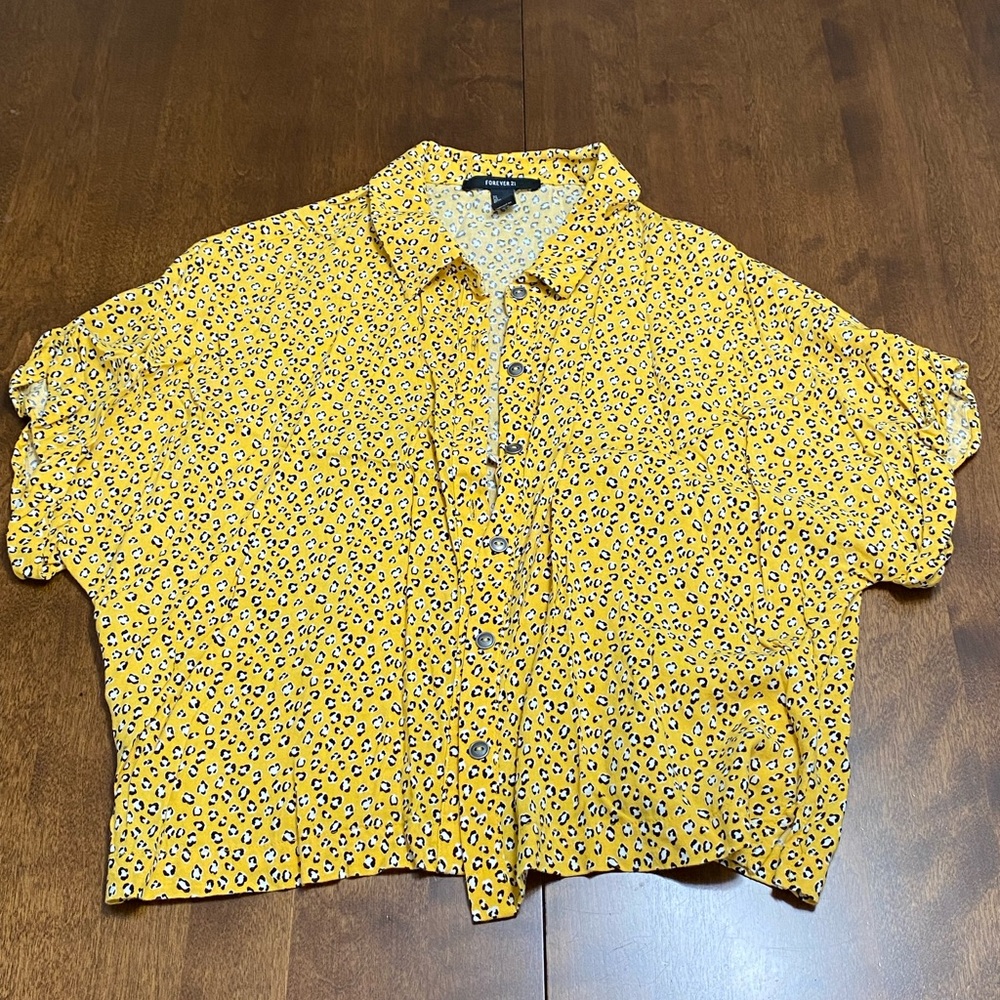 Forever 21 Cheetah Animal Print Shirt, Size L.